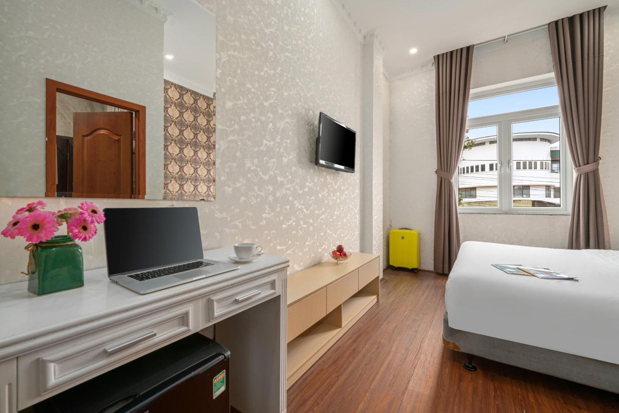 Be U Hotel City View Dalat Luaran gambar
